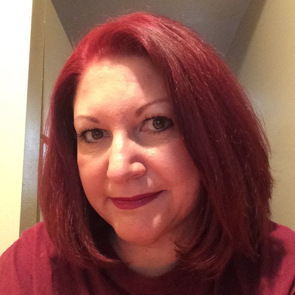 Meet your Posher, Amy - Picture 1 of 1